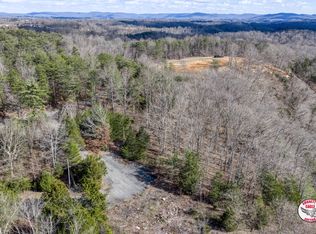 2-5 Olympus Dr, Albany, KY 42602