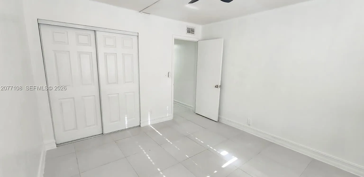 2 Of Palm Springs 1 Condo — Photo 4