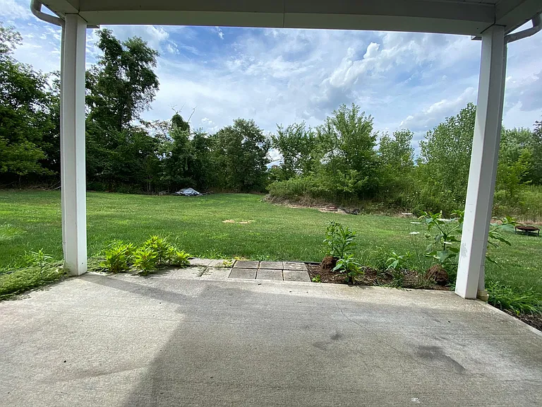 106 Amber Ln — Photo 15