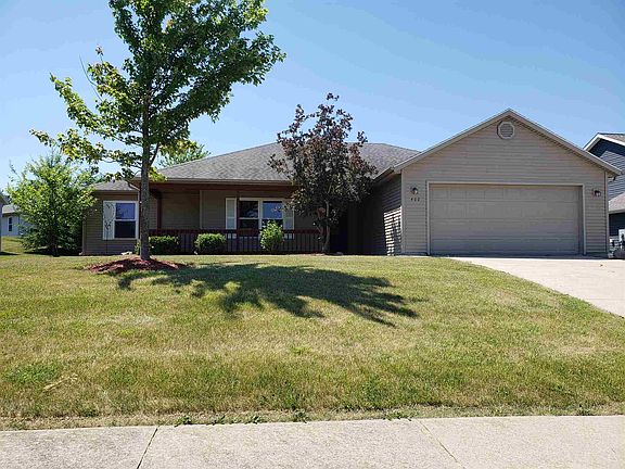 3rd image of 400 Riverview Dr