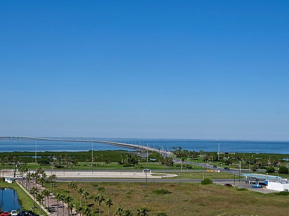 3rd image of 310A Padre Blvd