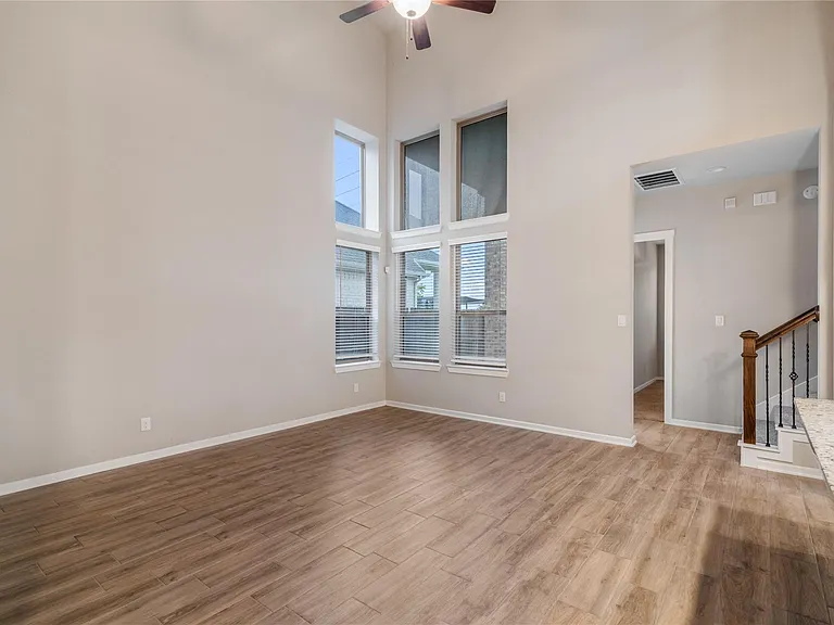 4702 Primrose Valley Ln — Photo 9
