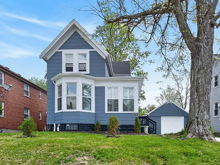 6832 Kenton Ave — Photo 1