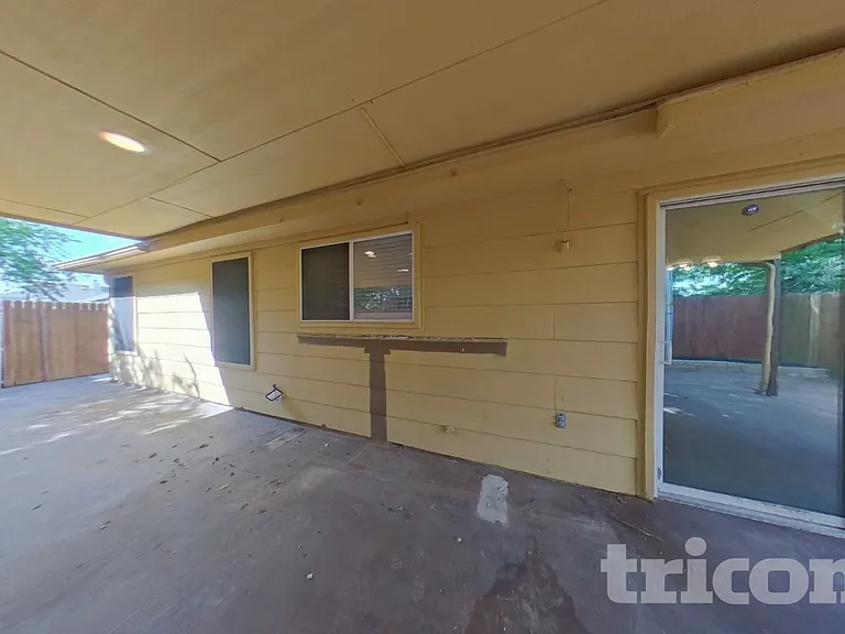 4000 Sapphire Ln — Photo 16