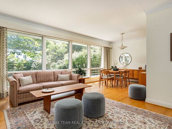 5th image of 4 Ivy Lea Cres