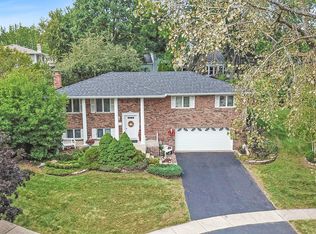 419 Hillview Ct, Lemont, IL
