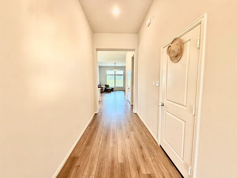 307 Twin Lakes Blvd W — Photo 7