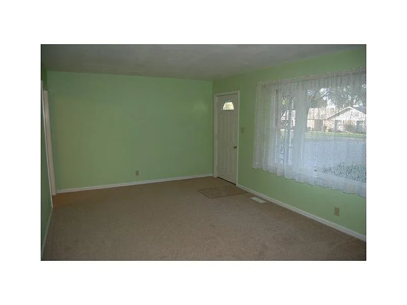 2901 Hilltop Ct photo 1