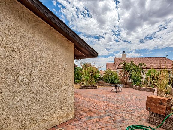 3rd image of 15091 Orchard Hill Ln