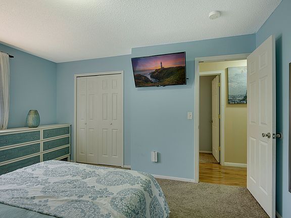 3rd image of 8017 81st Ave N