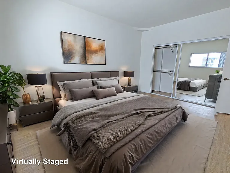 912 N Croft Ave #103 — Photo 6