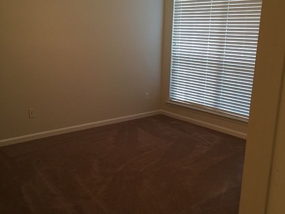 5th image of 1838 Nantuckett Ln APT 203