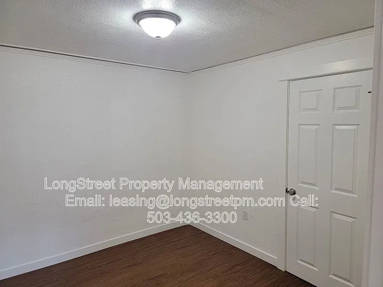 205 NW Kings Blvd #2 — Photo 12