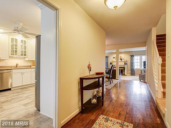 2nd image of 5806 Tudor Ln