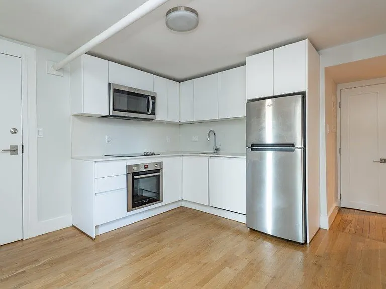 31 South St #4 — Photo 1