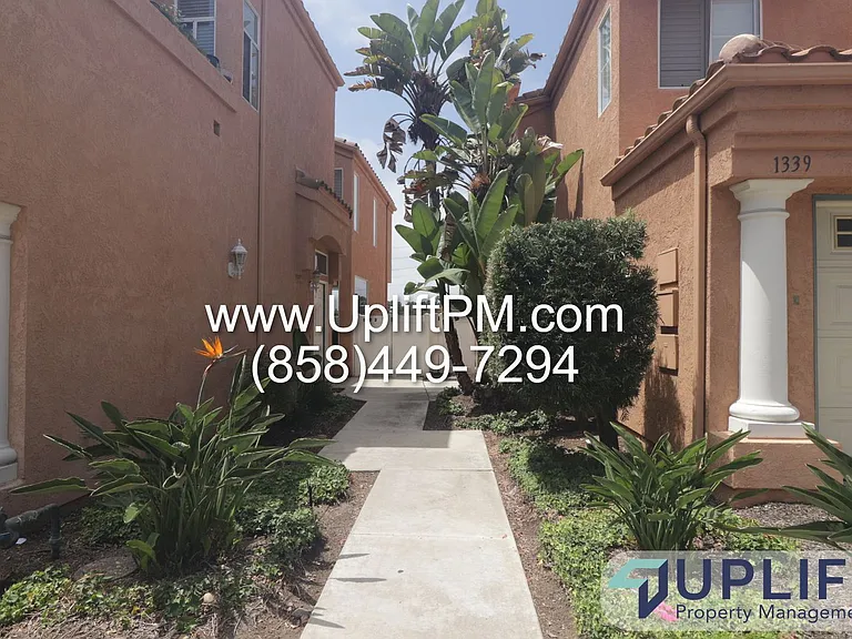 1337 Serena Cir #2 — Photo 40