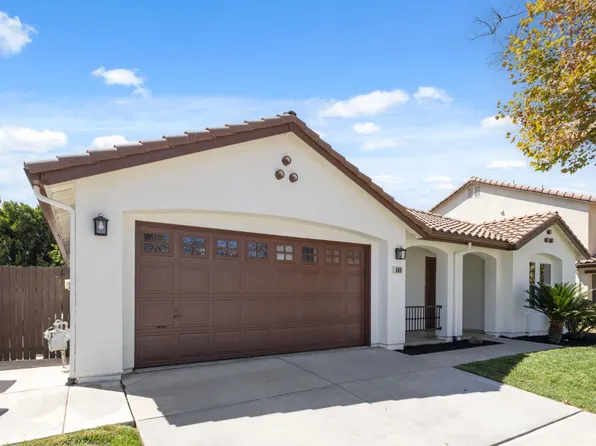 609 Roadrunner Dr, Patterson, CA 95363