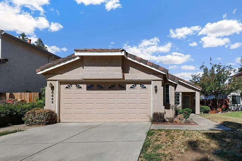 8442 Oakenshield Cir photo 1