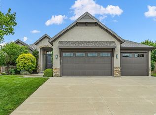 5712 Warren Ct, Lawrence, KS 66049