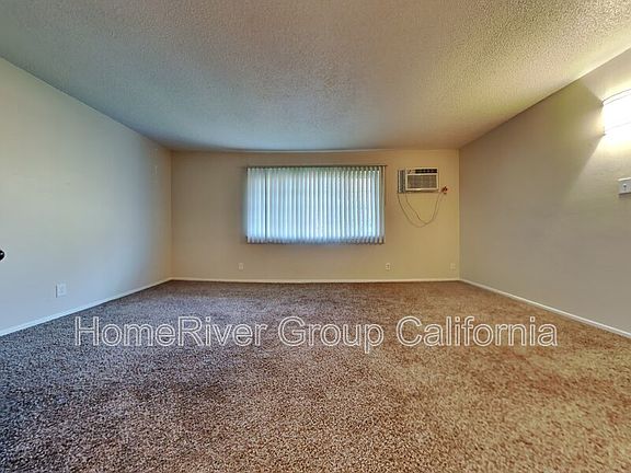 3rd image of 3669 Myrtle Ave APT 16