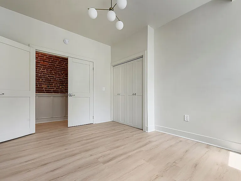 421 52nd St #1 — Photo 14