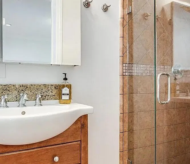 748 N La Jolla Ave — Photo 20