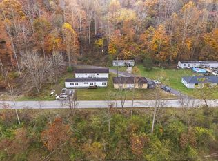 2768 Bull Creek Rd, Hyden, KY 41749