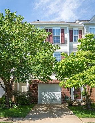 2nd image of 15498 Port Washington Ct