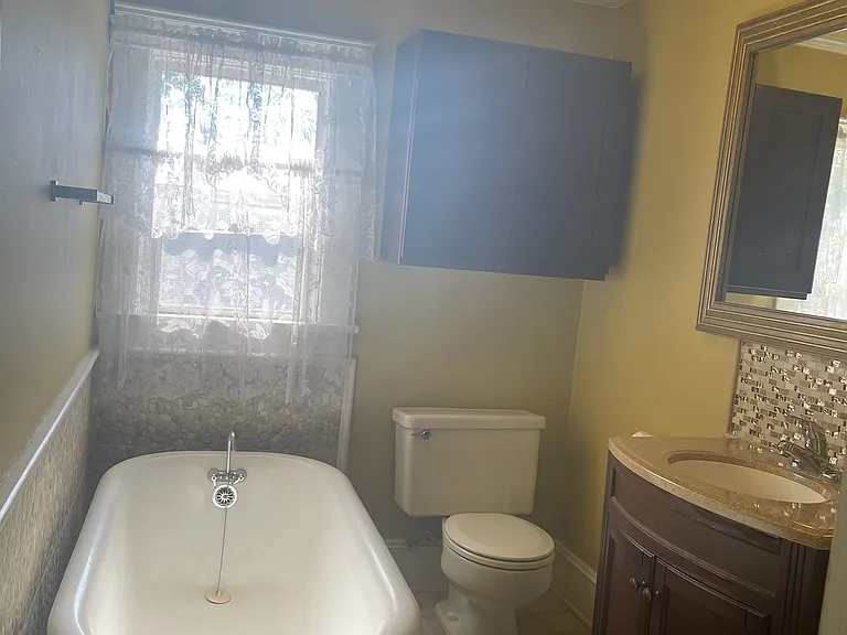 147 N Canyon Blvd #B — Photo 11