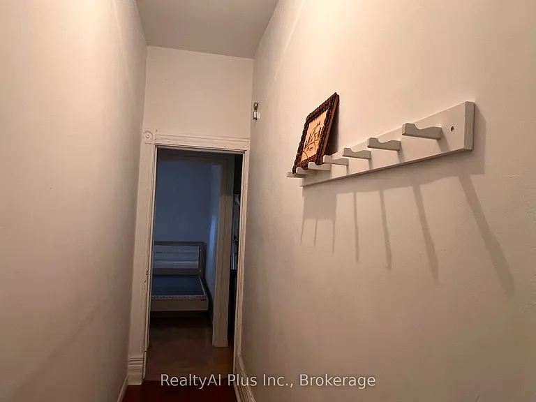 182 Boulton Ave — Photo 20