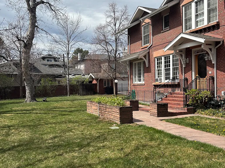 725 N Corona St #6 — Photo 2