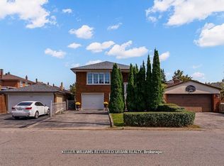 55 Tedder St, Toronto, ON M6M 4X2