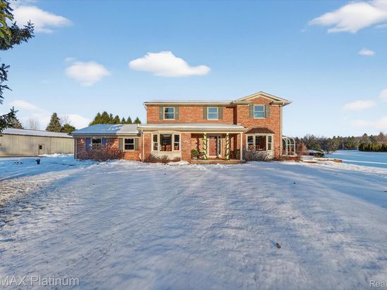 1901 Brandy Ln, Brighton, MI 48114