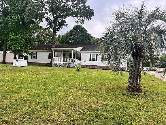 2nd image of 129 Newfield Cir