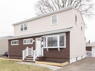 55 9th Ave, Mineola, NY 11501