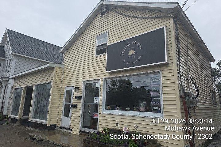 1st image of 125 Mohawk Ave