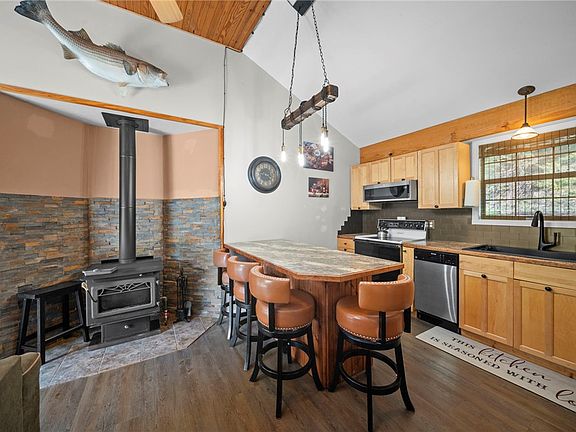 5th image of 21289 Maple Dr