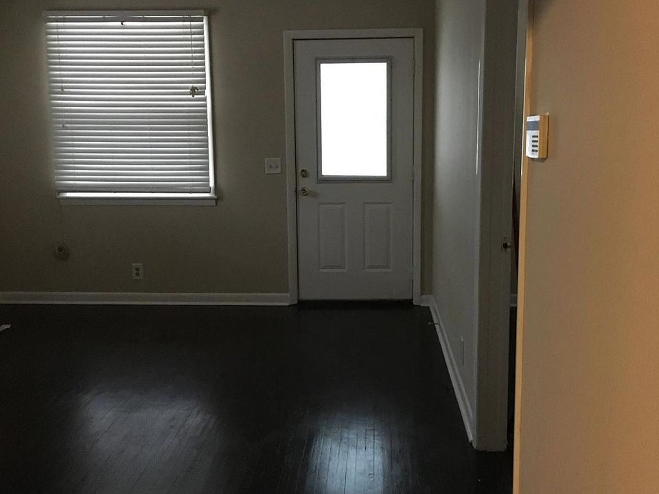 2nd image of 1033 Maynor St #A