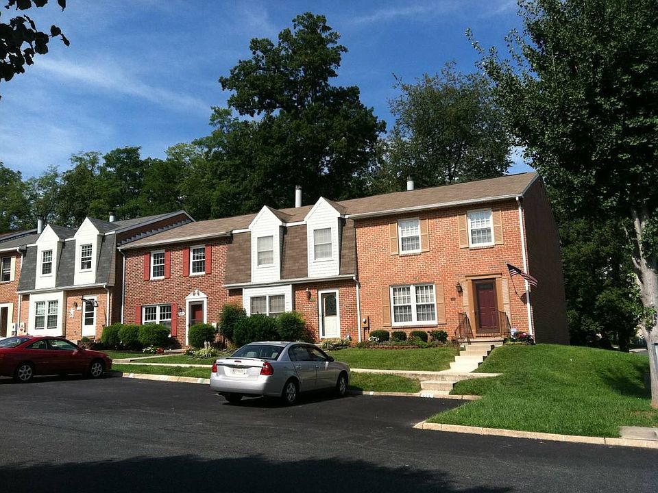 1st image of 832 Chesney Ln