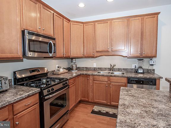 5th image of 1141 Balfour Cir