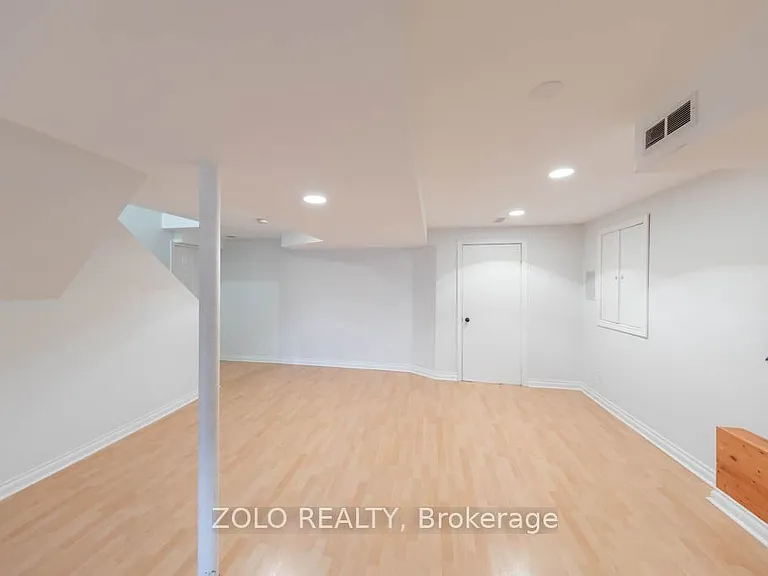 170 Widdifield Ave — Photo 15