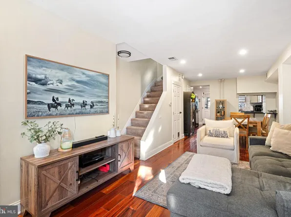 170 Carson St, Philadelphia, PA 19127
