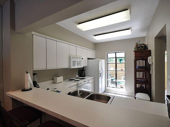 5th image of 5189 Beachwalk Dr