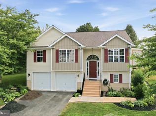30 Monumental Dr, Charles Town, WV 25414