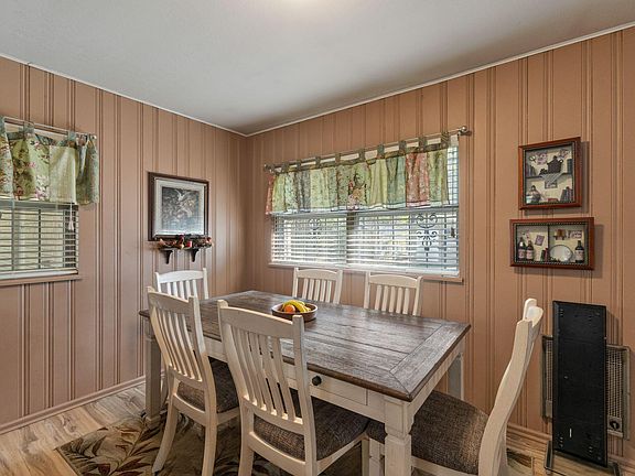 5th image of 302 Blackwell St