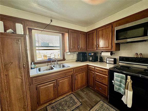 4th image of 626 McKee Rd