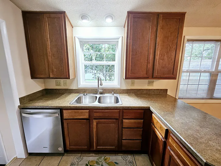 8376 Priem Rd — Photo 8