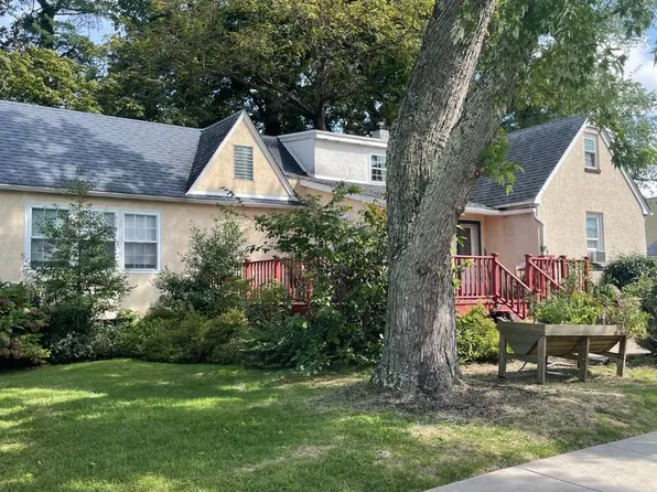103 Seneca St, Lester, PA 19029