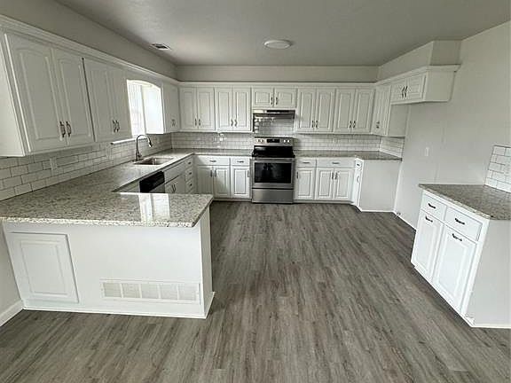 4th image of 1113 SW 64th St