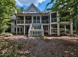 3 Watawga Way W, Gouldsboro, PA 18424